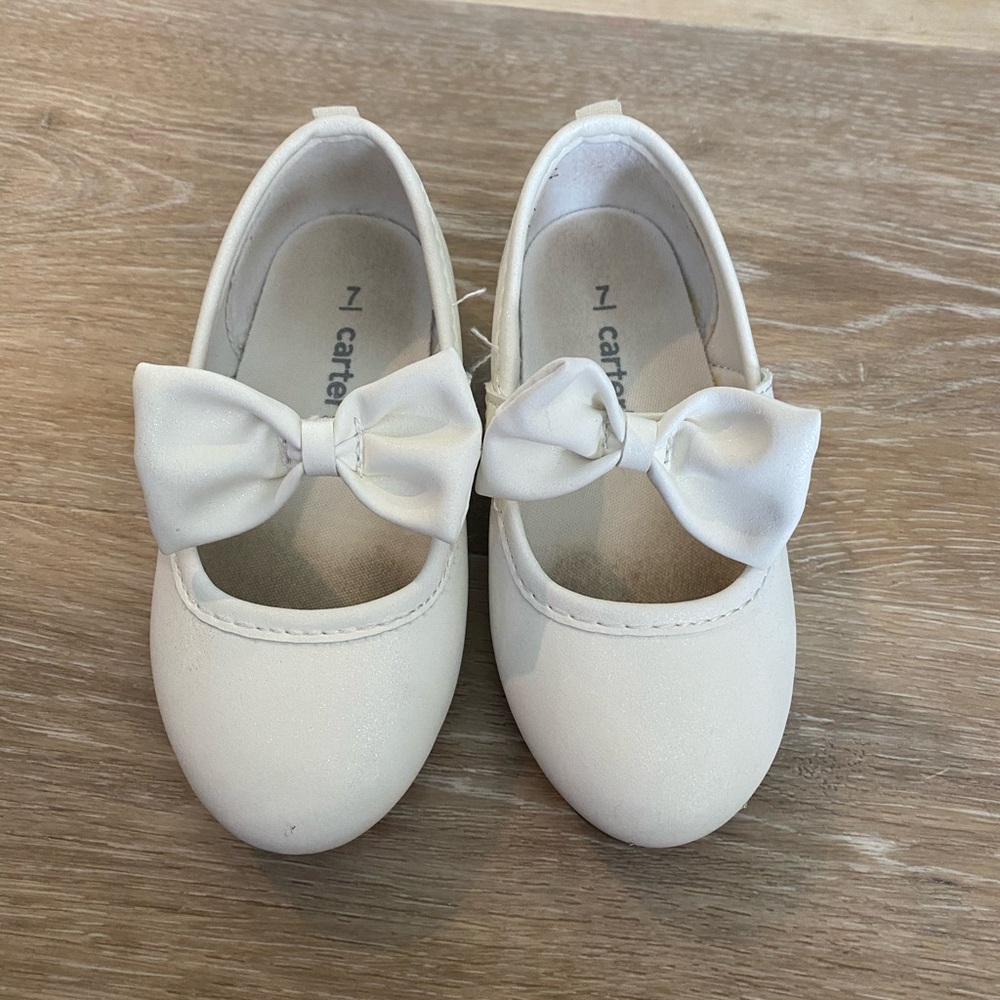 Carter's white toddler girls dress shoe